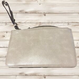 👛Chic Tan Wristlet Clutch👛